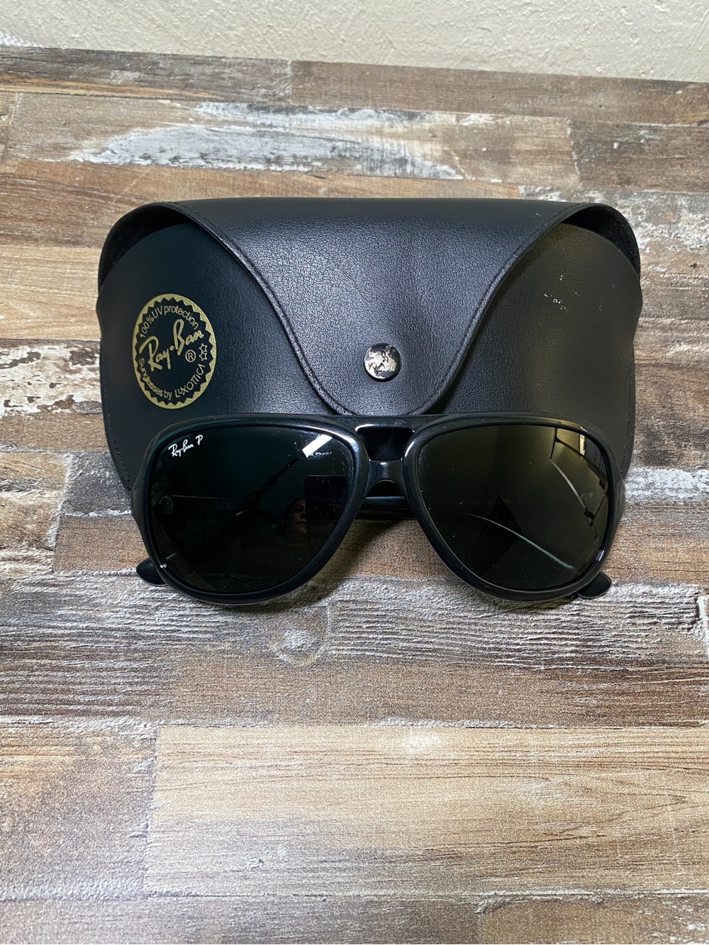 Ray-Ban Black Polarized Pilot Sunglasses with Black Case